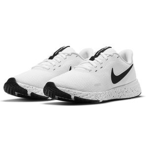 Women’s Nike Revolution 5 Running Shoes